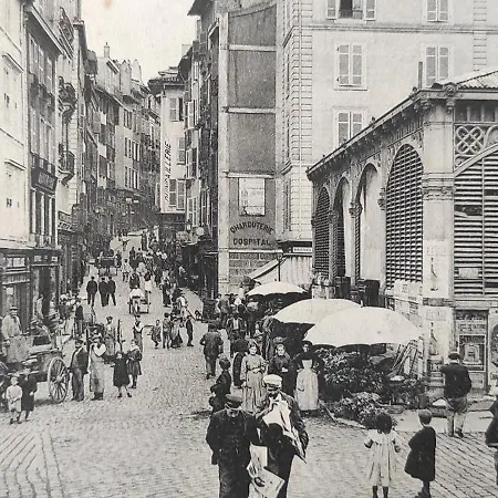 Carre Des Halles Centre Historique * Bayonne